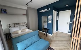 Studio Deluxe